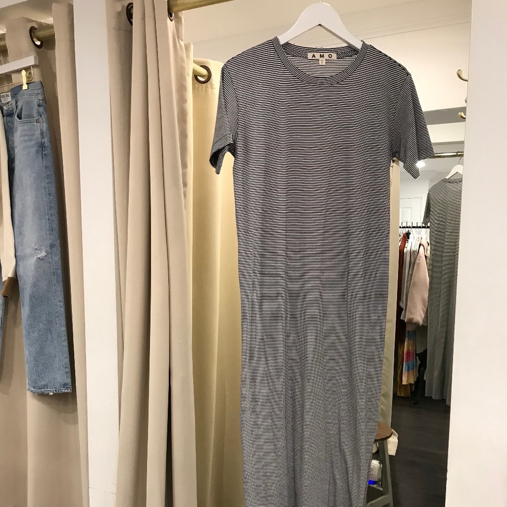 Amo T-Shirt Dress